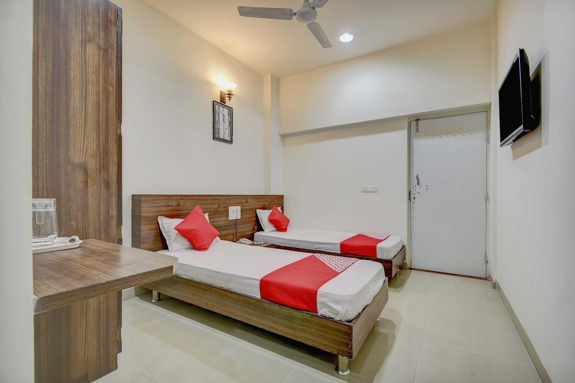 Hotel O Plus Corporate One Khapa  Экстерьер фото