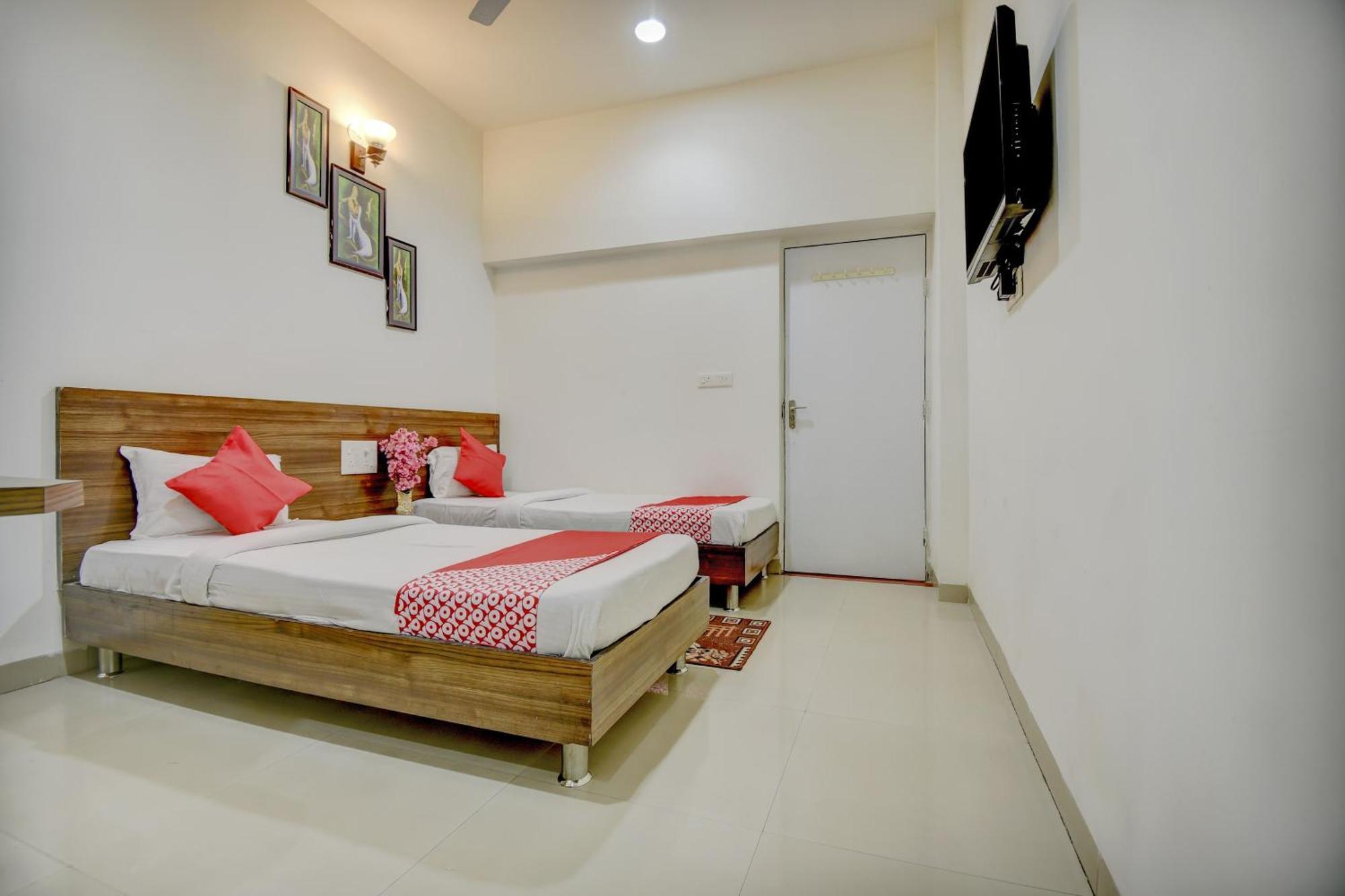 Hotel O Plus Corporate One Khapa  Экстерьер фото